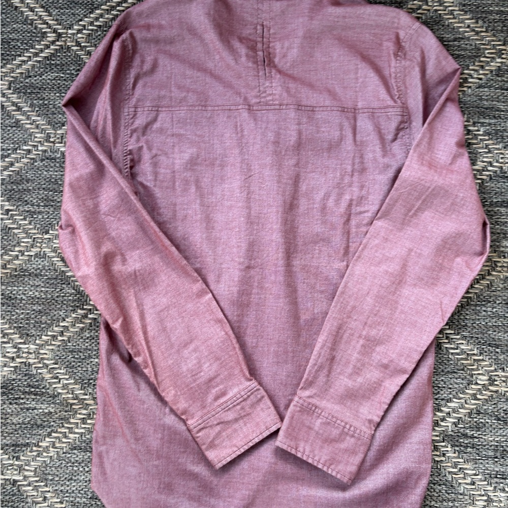 Chrome Industries Men's Button-Up Shirt
Faded Red / Dusty Rose - Size Medium - Picture 5 of 9